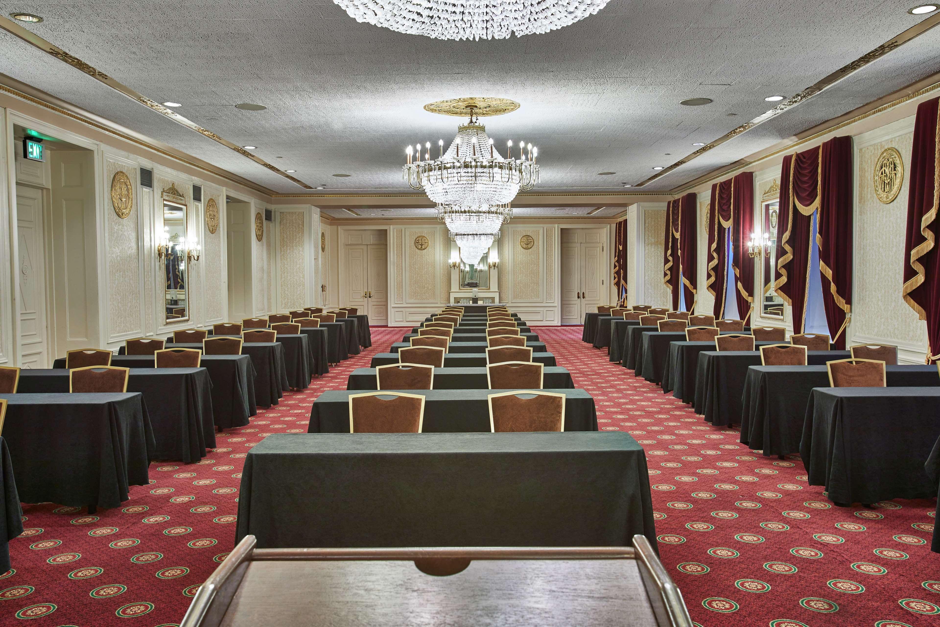 Hotel Hilton Milwaukee Extérieur photo