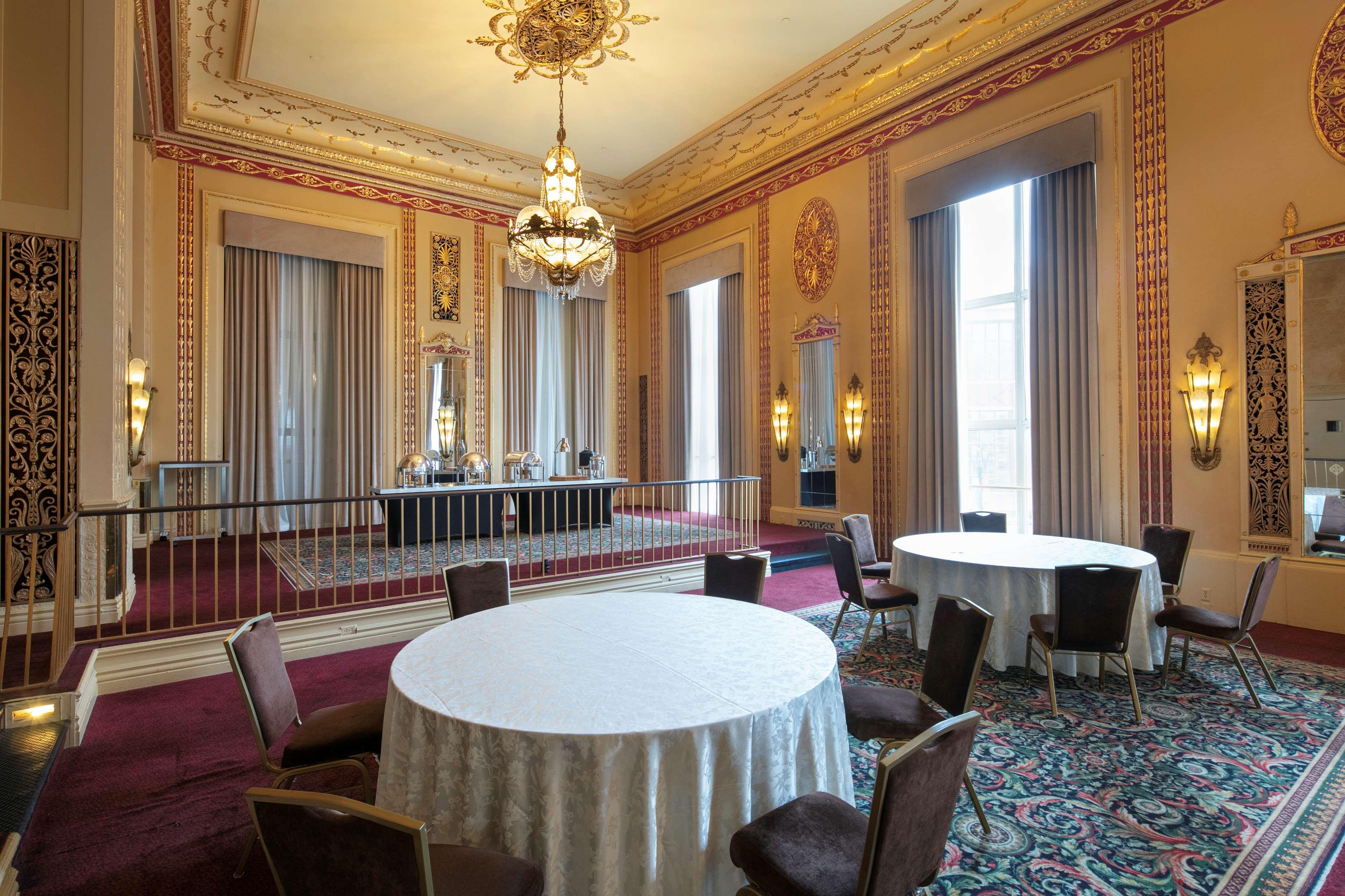 Hotel Hilton Milwaukee Extérieur photo