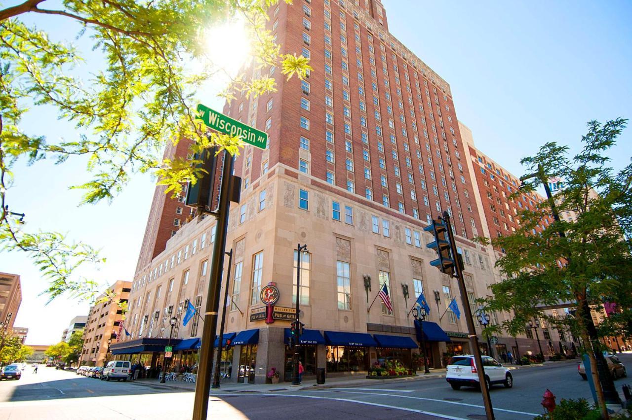 Hotel Hilton Milwaukee Extérieur photo