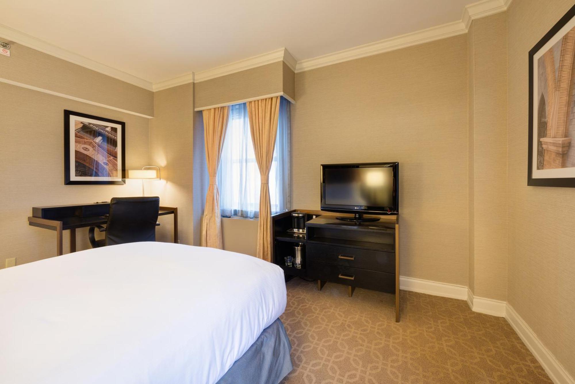 Hotel Hilton Milwaukee Extérieur photo