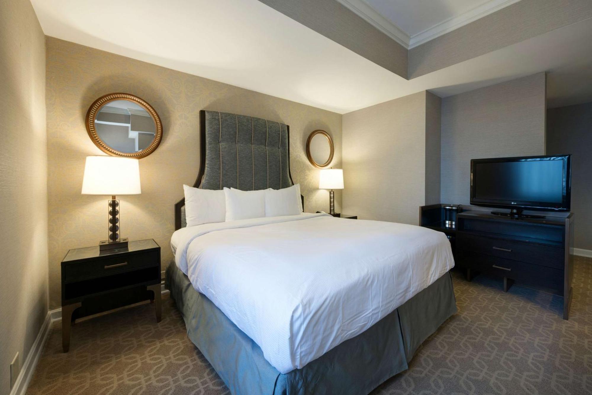 Hotel Hilton Milwaukee Extérieur photo