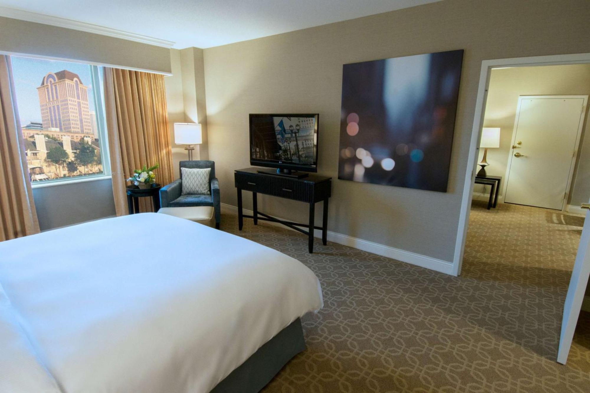 Hotel Hilton Milwaukee Extérieur photo