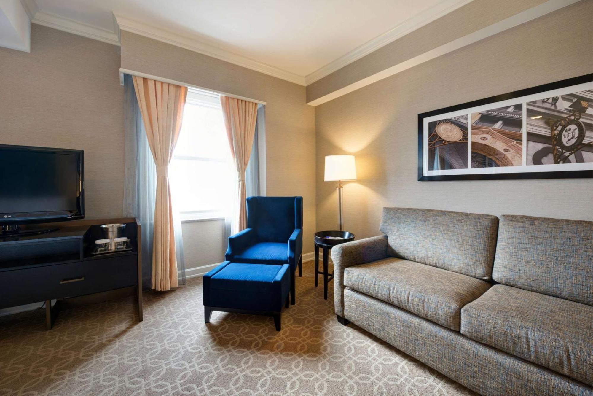 Hotel Hilton Milwaukee Extérieur photo