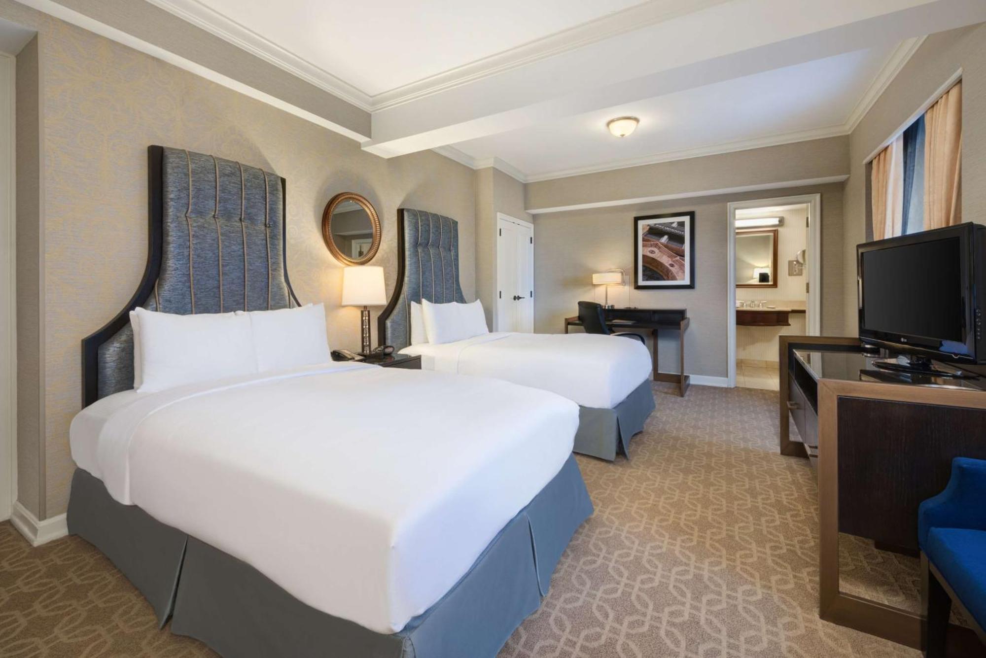 Hotel Hilton Milwaukee Extérieur photo