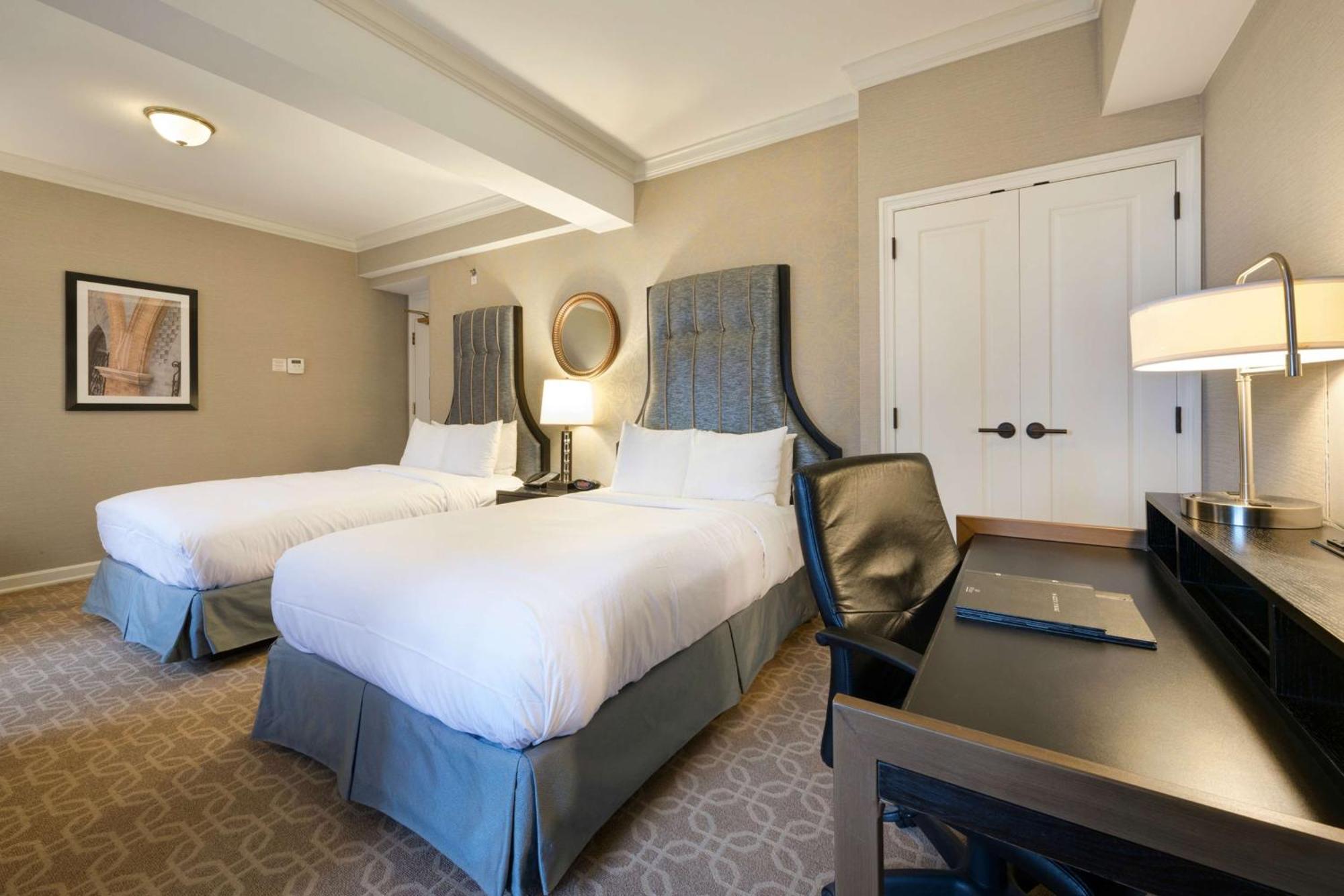Hotel Hilton Milwaukee Extérieur photo