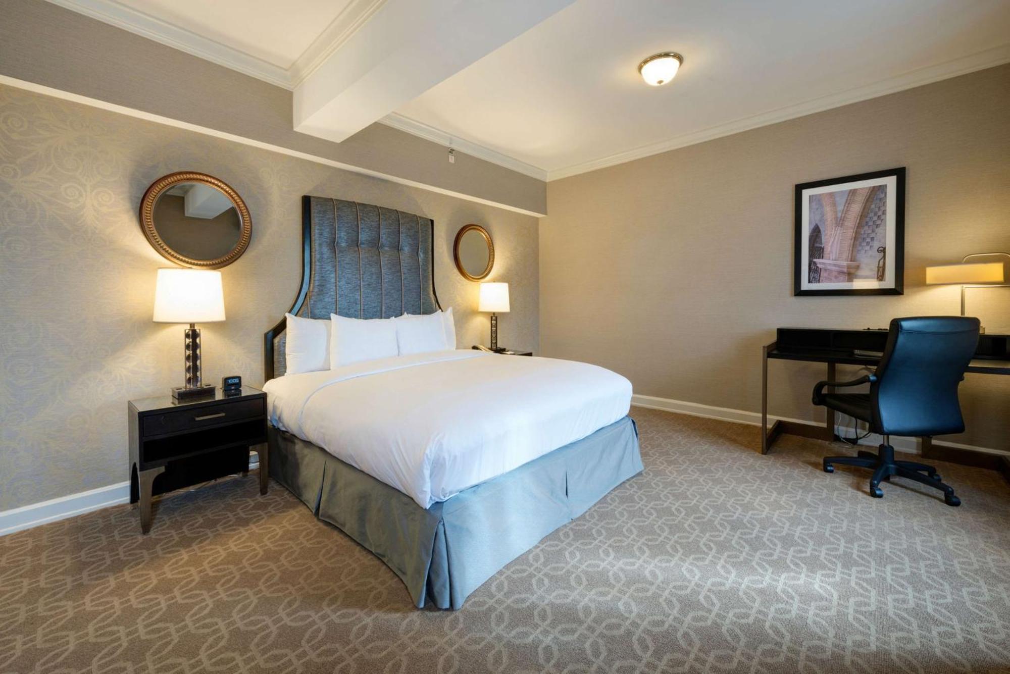 Hotel Hilton Milwaukee Extérieur photo