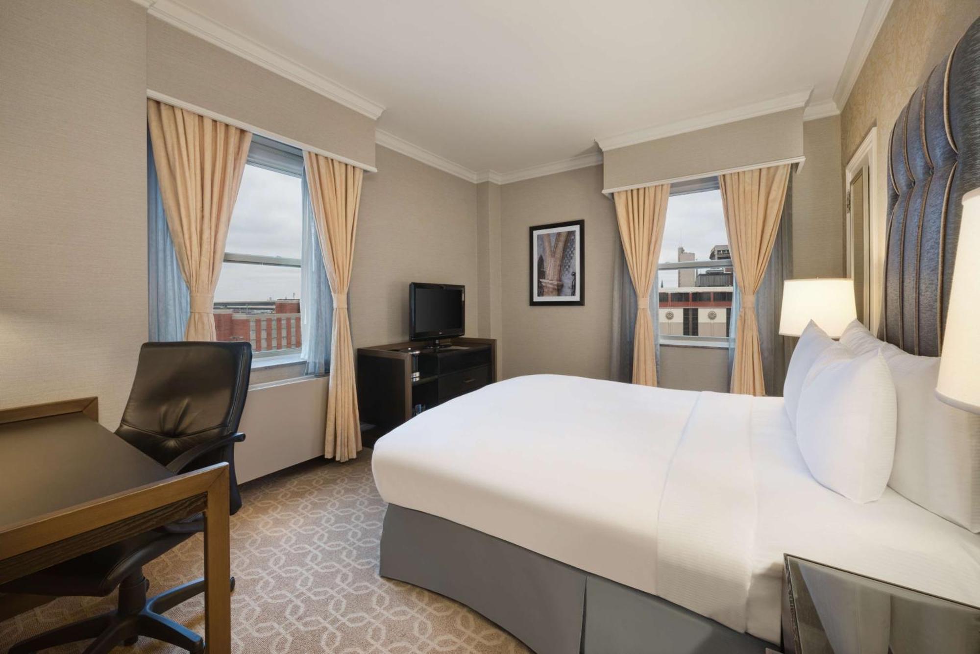 Hotel Hilton Milwaukee Extérieur photo